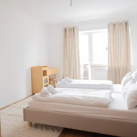 Appartement I Eschenlohe, Spacious Group Apartment, Mountain View