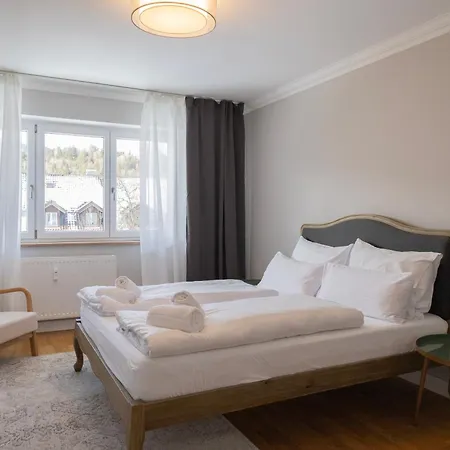 I Eschenlohe, Spacious Group Apartment, Mountain View * Eschenlohe