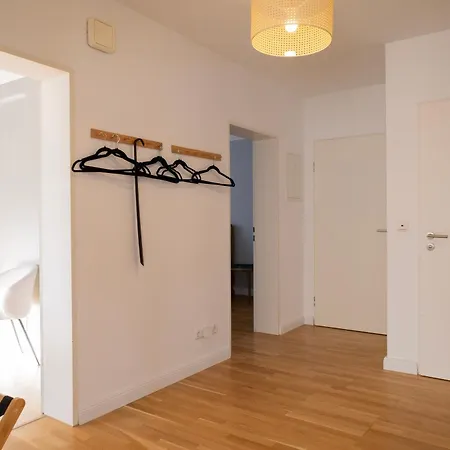 Appartement I Eschenlohe, Spacious Group Apartment, Mountain View *