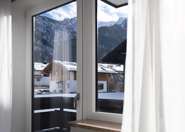 I Eschenlohe, Spacious Group Apartment, Mountain View Apartamento *