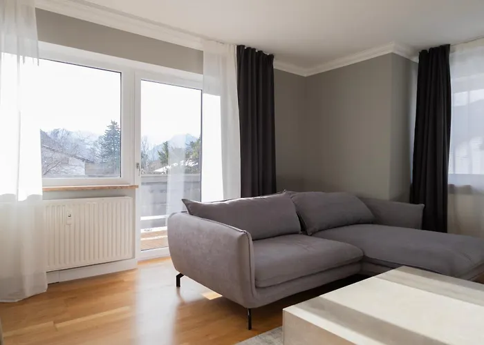 Apartamento I Eschenlohe, Spacious Group Apartment, Mountain View *