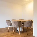 I Eschenlohe, Spacious Group Apartment, Mountain View *
